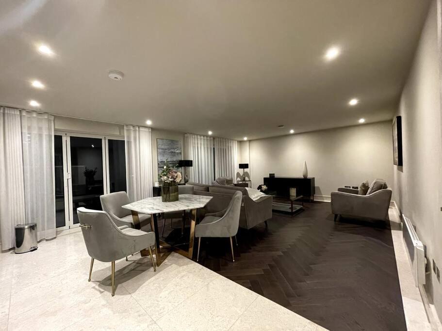 2Br Urban Vista Retreat Chcl F7 Apartment Chigwell Ngoại thất bức ảnh